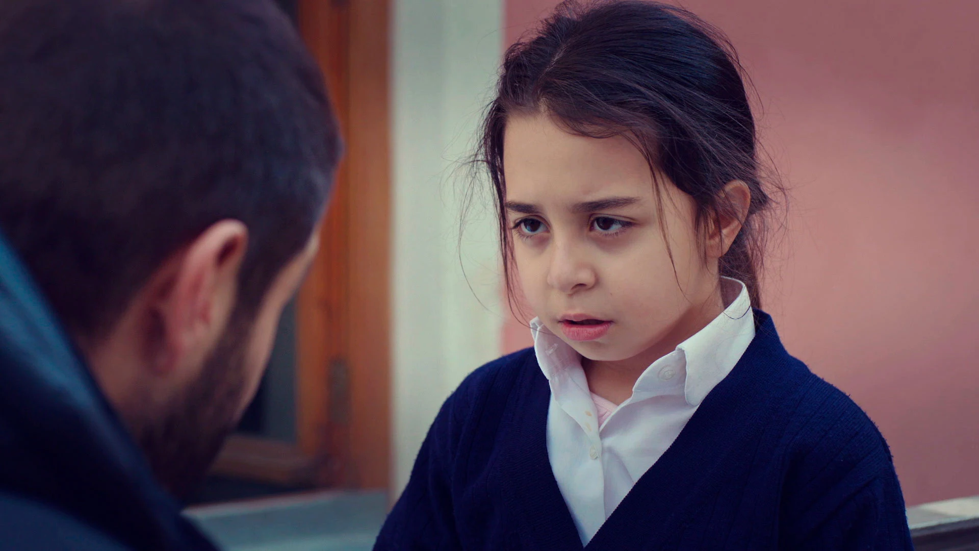 ¡Se descubre el secreto de ÖYkü! El verdadero motivo por el que eligió a Asu en el juicio 'Mi hija'