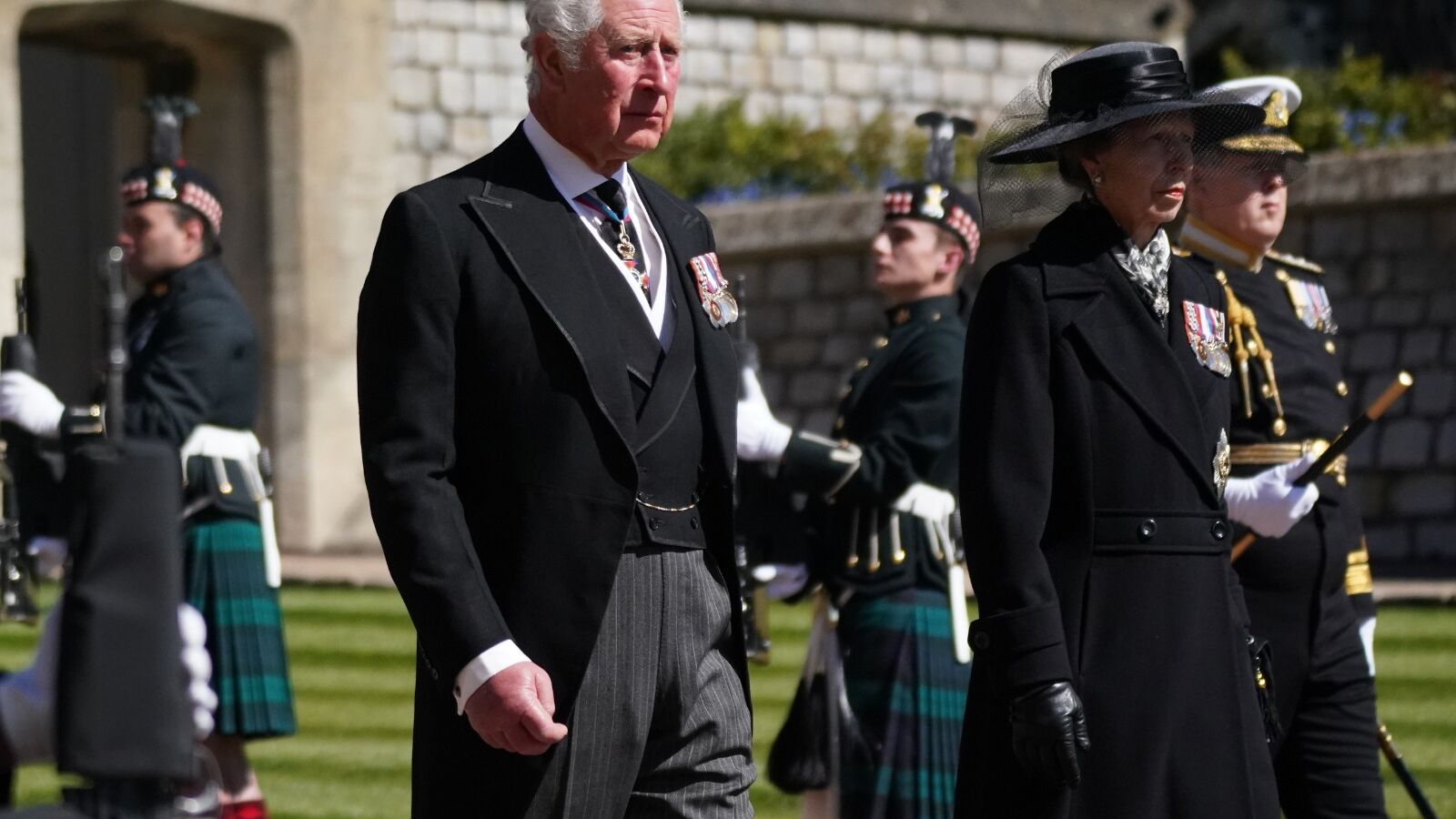 Las lágrimas del príncipe Carlos en el funeral de su padre, el Duque de Edimburgo