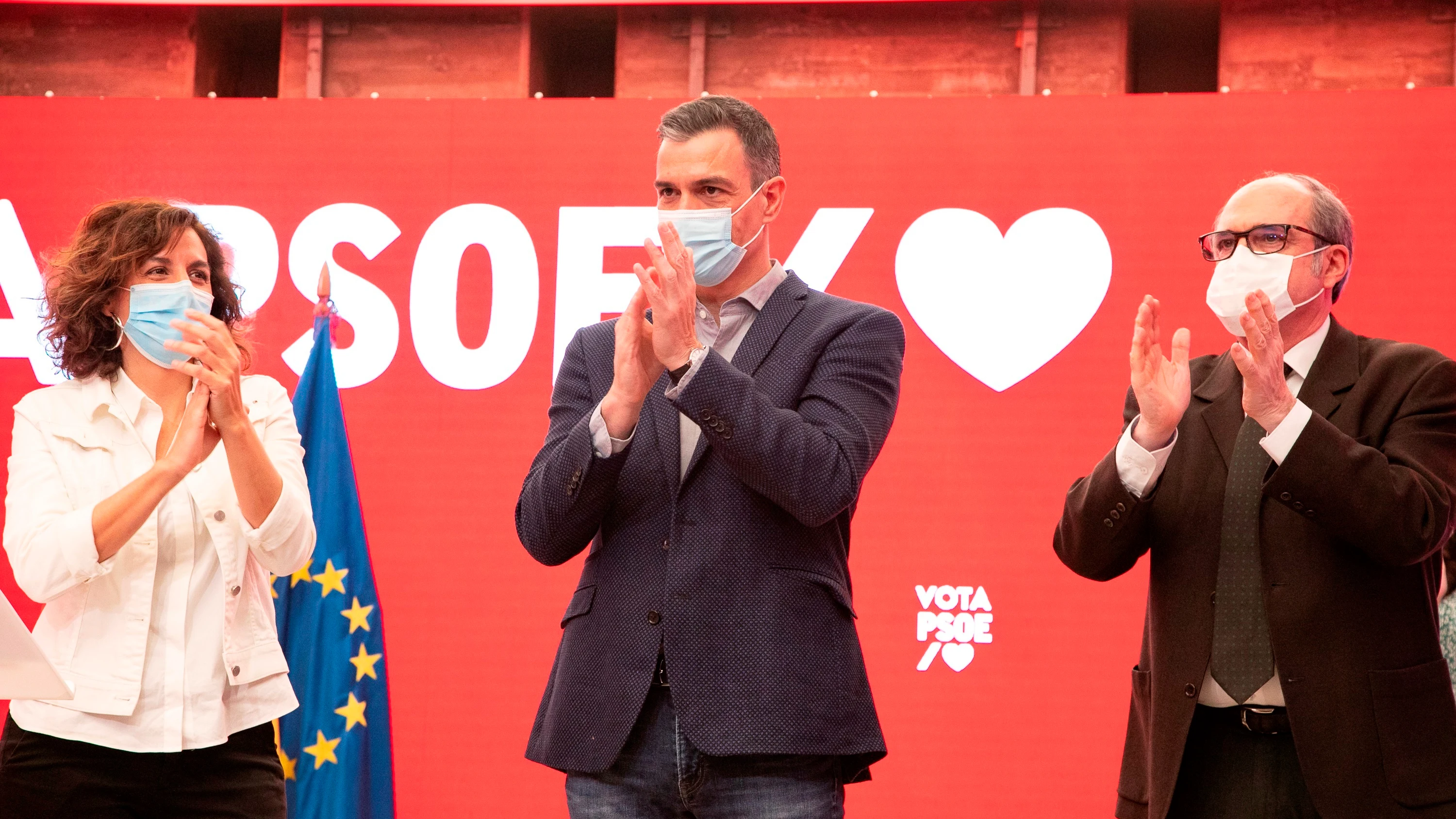Irene Lozano, Pedro Sánchez y Ángel Gabilondo, en el primer acto de la campaña en Madrid Irene Lozano, Pedro Sánchez y Ángel Gabilondo, en el primer acto de la campaña en Madrid
