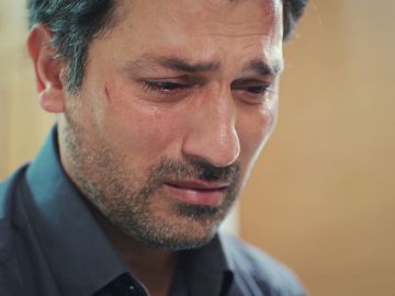 Avance de ‘Mujer’: Arif pone su destino en manos de Sarp 