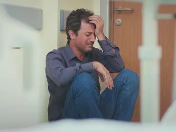 Arif asume la peor de las condenas: el amor de Bahar y Sarp Arif asume la peor de las condenas: el amor de Bahar y Sarp