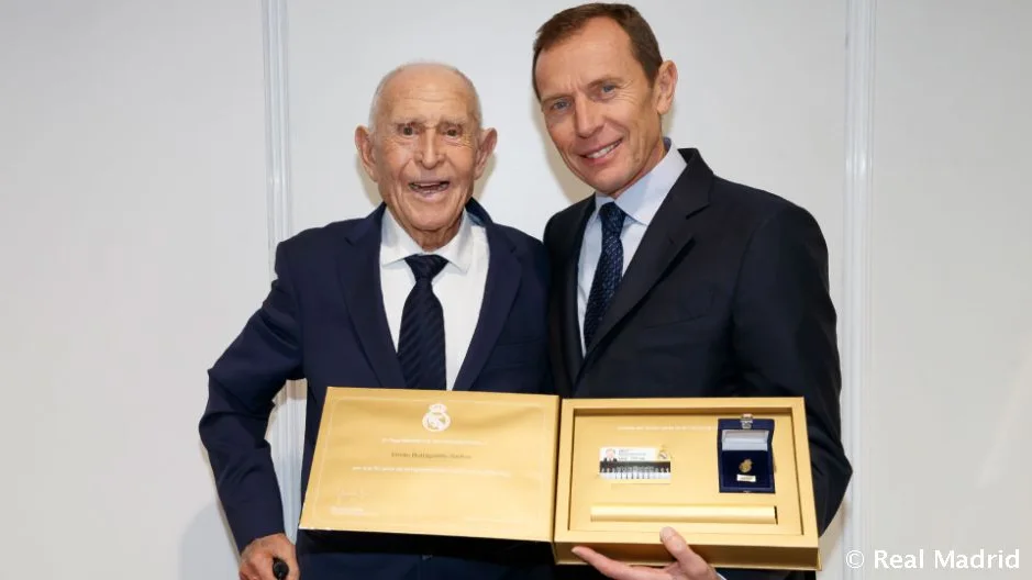 Muere Emilio Butragueño Benavente, padre de la leyenda del Real Madrid Muere Emilio Butragueño Benavente, padre de la leyenda del Real Madrid