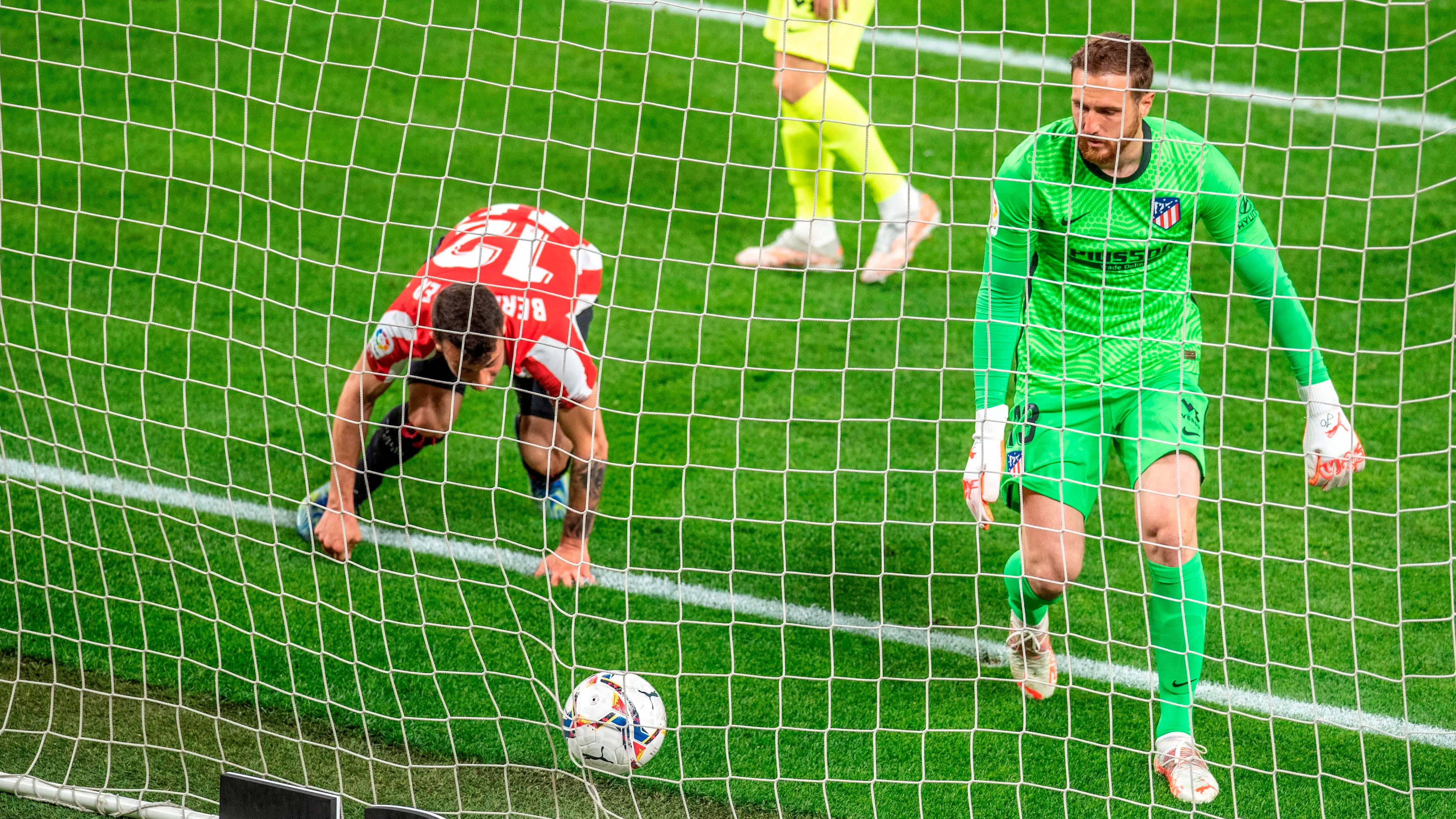 El Atl&eacute;tico de Madrid pierde en San Mam&eacute;s ante el Athletic y pone la Liga al rojo vivo