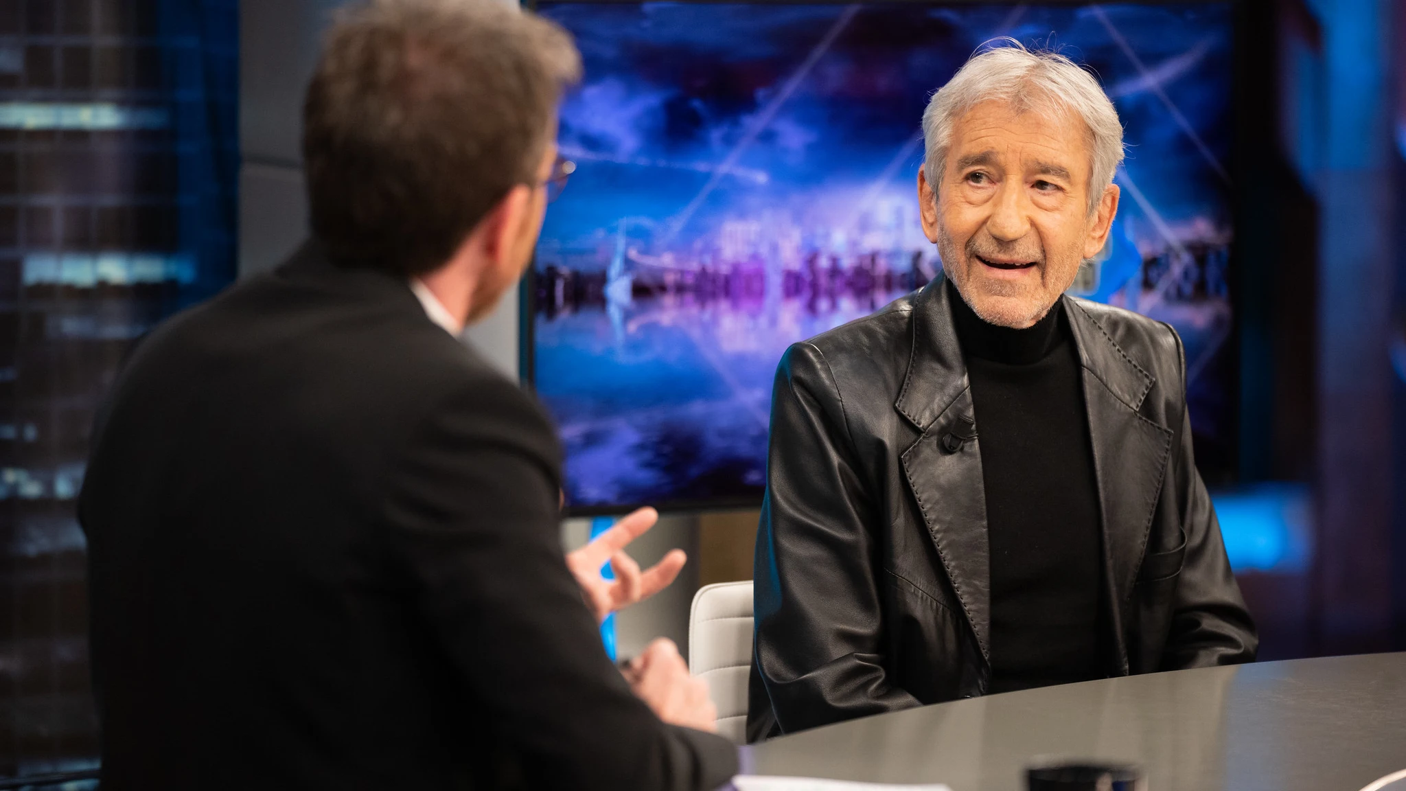 La llamada de José Sacristán a la sociedad: "No somos mucho mejores que la clase política" La llamada de José Sacristán a la sociedad: "No somos mucho mejores que la clase política"