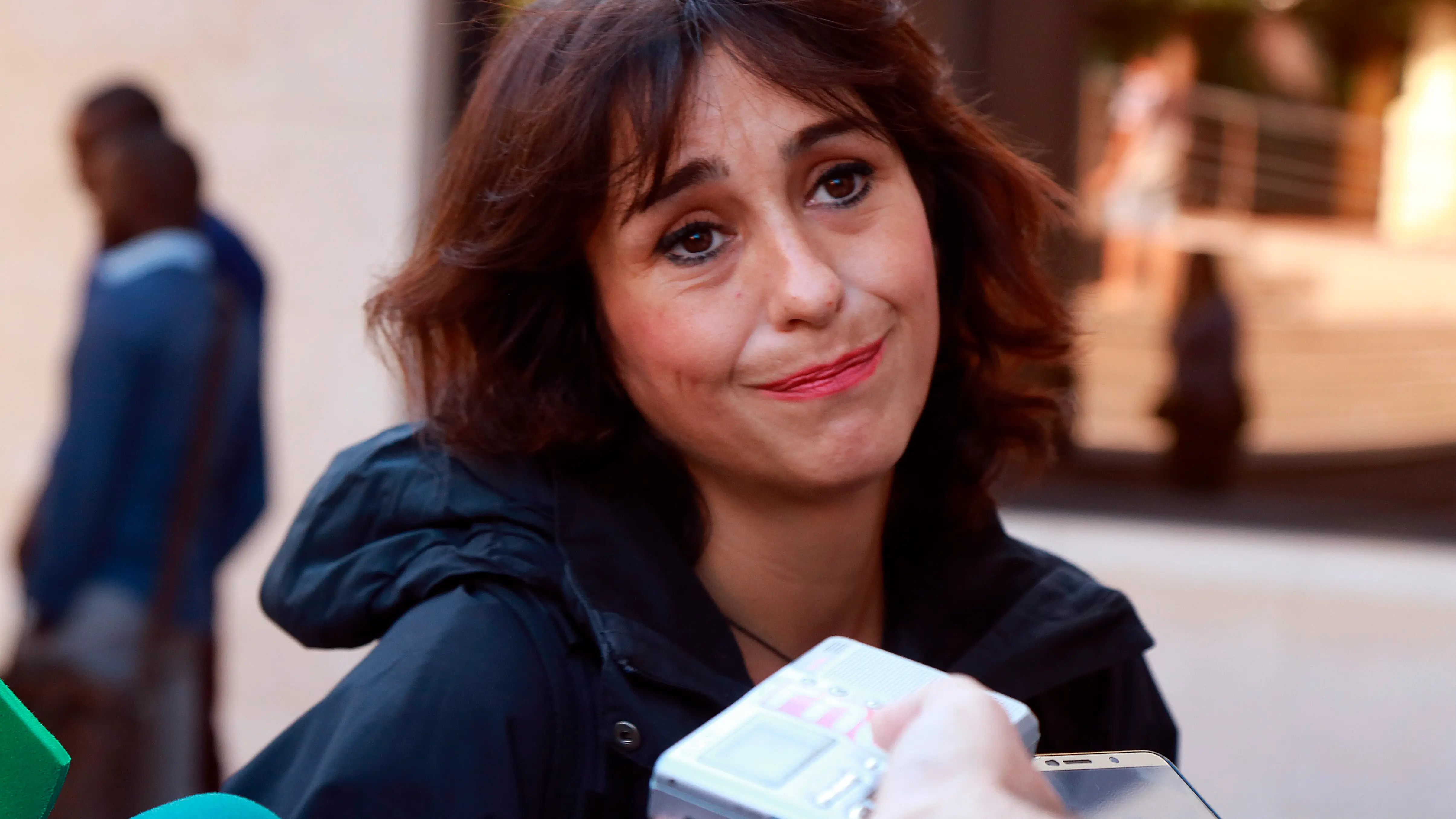El Supremo rebaja la condena a Juana Rivas de 5 a 2 años y 6 meses de cárcel El Supremo rebaja la condena a Juana Rivas de 5 a 2 años y 6 meses de cárcel