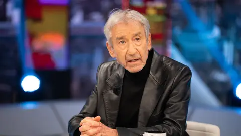 José Sacristán, "encantado" tras vacunarse: "Los tontos negacionistas matan" José Sacristán, "encantado" tras vacunarse: "Los tontos negacionistas matan"