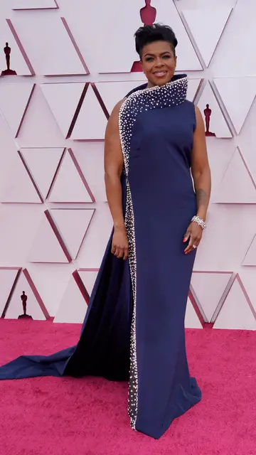 La estilista Mia Neal Alfombra roja Premios Oscar 2021