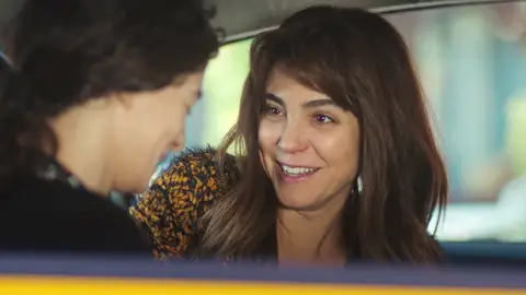 Ceyda, dispuesta a todo para demostrar a Emre que es el padre de Arda Ceyda, dispuesta a todo para demostrar a Emre que es el padre de Arda