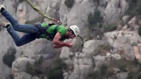 El rope jumping, la variante más extrema del puenting con caídas de hasta 300 metros de altura El rope jumping, la variante más extrema del puenting con caídas de hasta 300 metros de altura