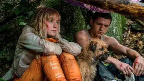 Daisy Ridley y Tom Holland en 'Chaos Walking' Daisy Ridley y Tom Holland en 'Chaos Walking'