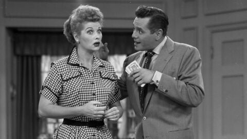 Lucille Ball y Desi Arnaz en 'I love Lucy'