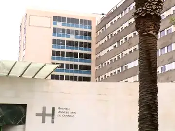 El cayuco con 17 inmigrantes muertos localizado cerca de El Hierro no llegará hasta mañana a Tenerife El cayuco con 17 inmigrantes muertos localizado cerca de El Hierro no llegará hasta mañana a Tenerife