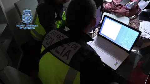 Desarticulan una banda que estafaba a ancianos haciéndose pasar por empleados de telefonía Desarticulan una banda que estafaba a ancianos haciéndose pasar por empleados de telefonía