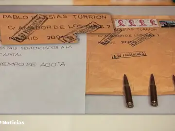 El cruce de acusaciones entre los candidatos a las elecciones en Madrid por las cartas con amenazas El cruce de acusaciones entre los candidatos a las elecciones en Madrid por las cartas con amenazas