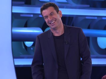 ¡Intentó picar a Arturo! Borja dedica la huella al “mejor presentador de la tele” en ‘¡Ahora caigo!’