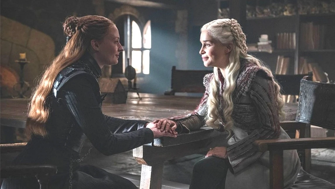 Sophie Turner y Emilia Clarke en 'Juego de Tronos' Sophie Turner y Emilia Clarke en 'Juego de Tronos'