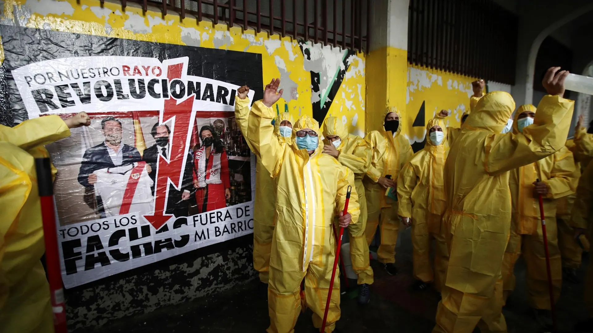 Asistentes a la protesta convocada por la Plataforma ADRV Asistentes a la protesta convocada por la Plataforma ADRV