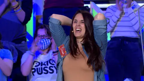 ¡A lo loco! Silvia se lleva el bote de ‘La ruleta de la suerte’ a pesar de sus dudas ¡A lo loco! Silvia se lleva el bote de ‘La ruleta de la suerte’ a pesar de sus dudas