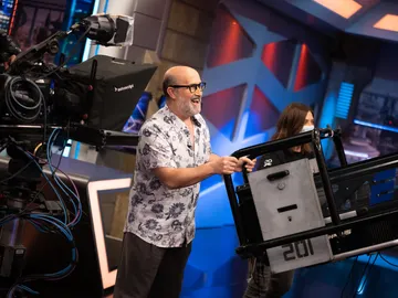 ¡A los mandos! Javier Cámara, más cámara que nunca en 'El Hormiguero 3.0' ¡A los mandos! Javier Cámara, más cámara que nunca en 'El Hormiguero 3.0'