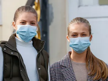 La infanta Sofía y la princesa Leonor La infanta Sofía y la princesa Leonor