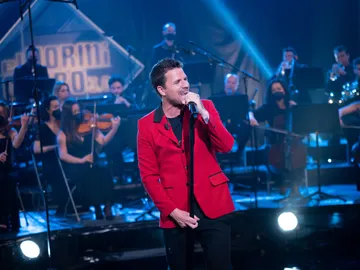 Dani Martín enamora en 'El Hormiguero 3.0' cantando 'Cómo me gustaría contarte' en directo Dani Martín enamora en 'El Hormiguero 3.0' cantando 'Cómo me gustaría contarte' en directo