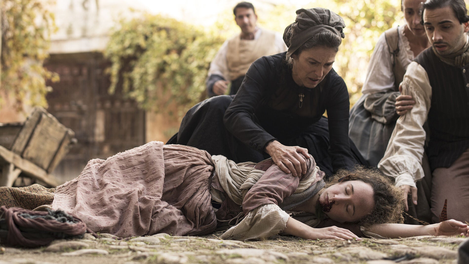 Rosal&iacute;a se lanza al vac&iacute;o y Clara se desvanece con el miedo: &ldquo;Se ha matado&rdquo;