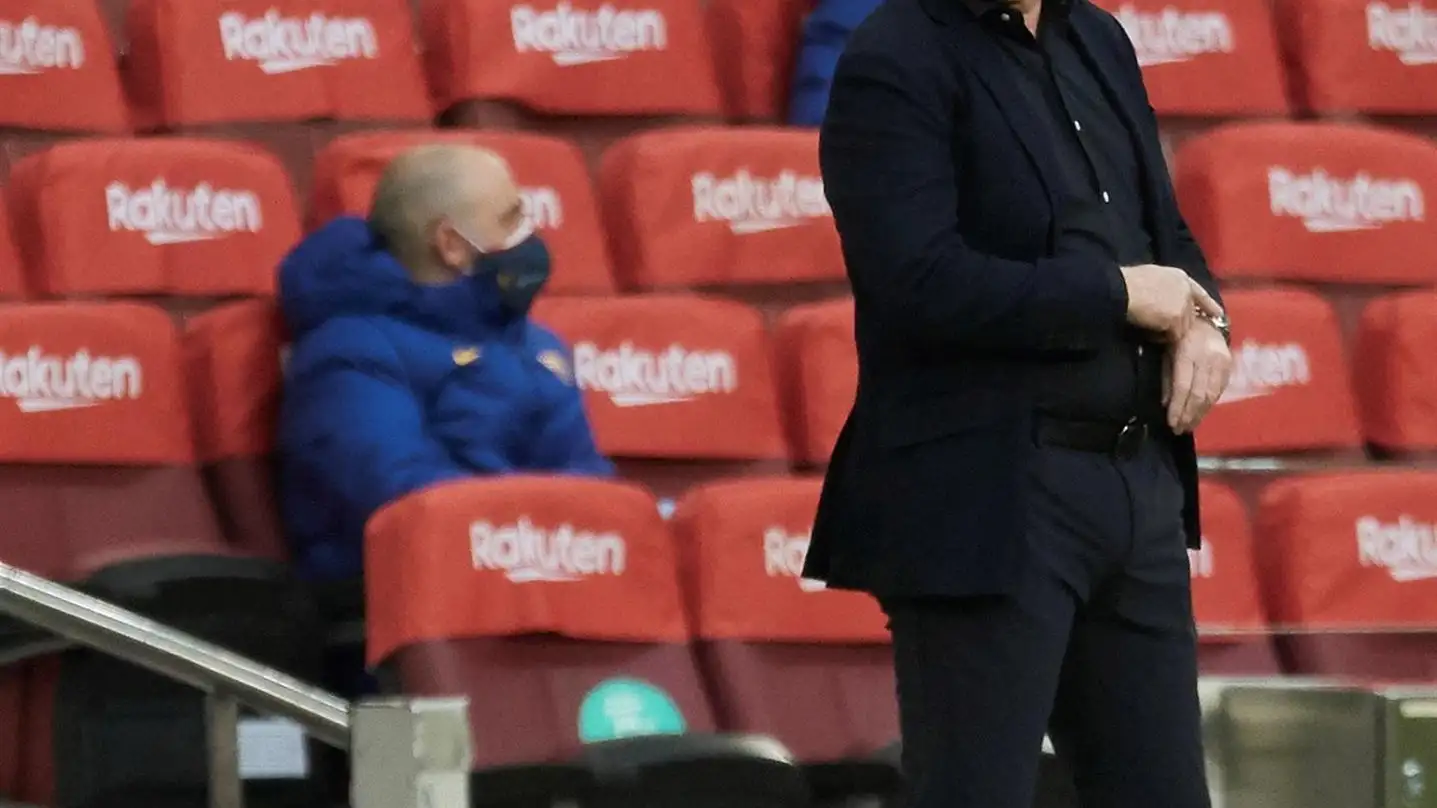 Koeman fue expulsado en el partido ante el Granada por llamar ·personaje" al cuarto árbitro Koeman fue expulsado en el partido ante el Granada por llamar ·personaje" al cuarto árbitro