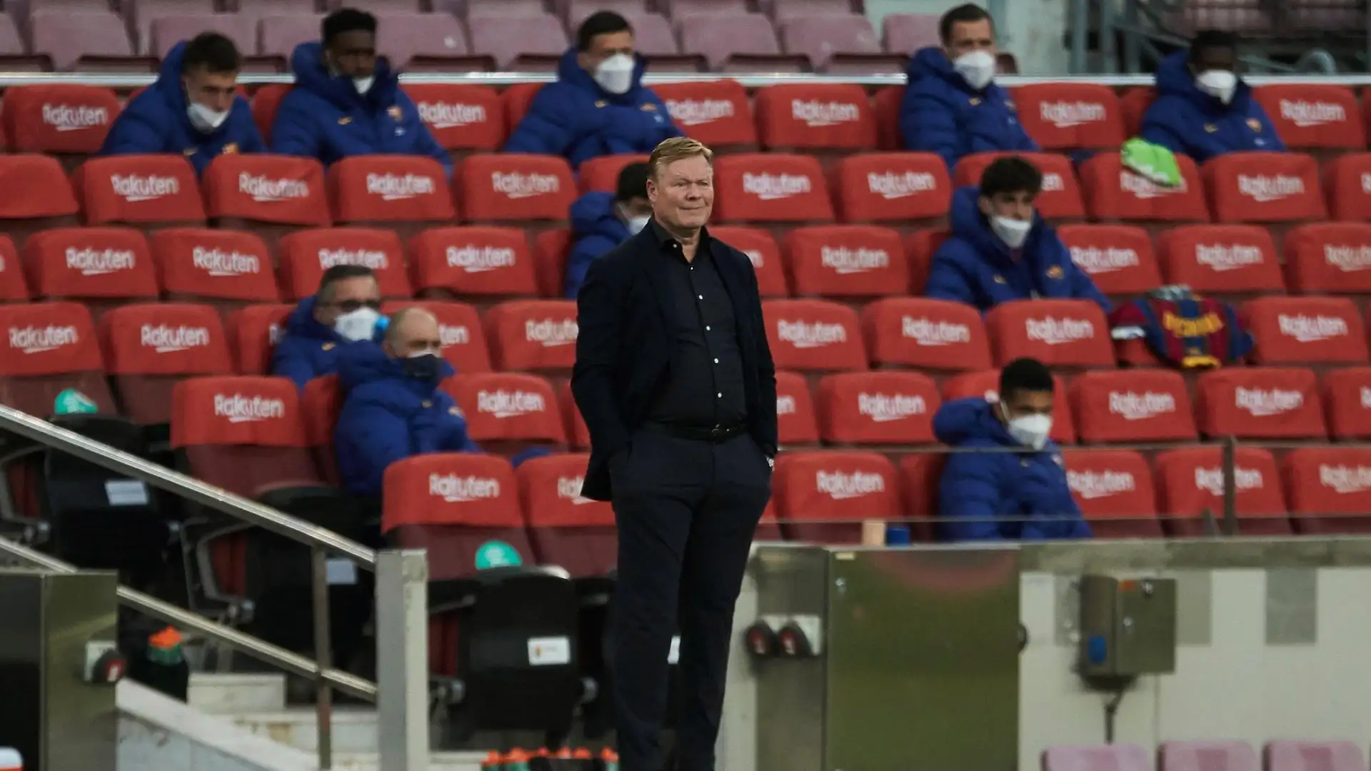 Ronald Koeman, en el partido ante el Granada Ronald Koeman, en el partido ante el Granada