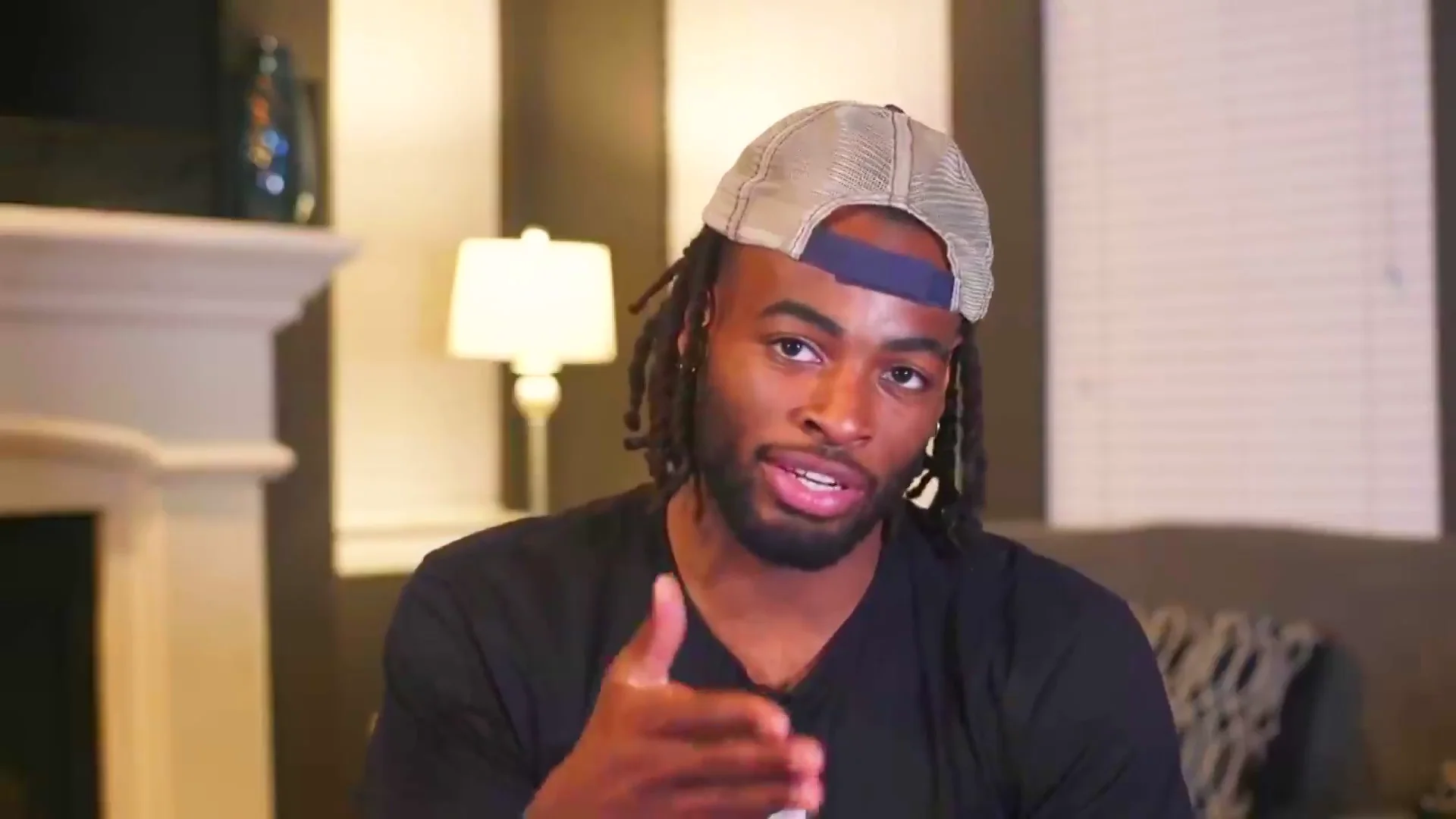 El duro camino de Najee Harris hasta llegar al draft de la NFL: "Nos desahuciaban, dormíamos en el coche, me metía en peleas..." El duro camino de Najee Harris hasta llegar al draft de la NFL: "Nos desahuciaban, dormíamos en el coche, me metía en peleas..."