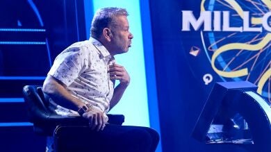 Juan Gómez-Jurado, el comodín perfecto sobre literatura para Alberto Chicote en '¿Quién quiere ser millonario?'