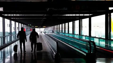 Hoy empiezan las restricciones y cuarentenas obligatorias a los pasajeros procedentes de la India Hoy empiezan las restricciones y cuarentenas obligatorias a los pasajeros procedentes de la India