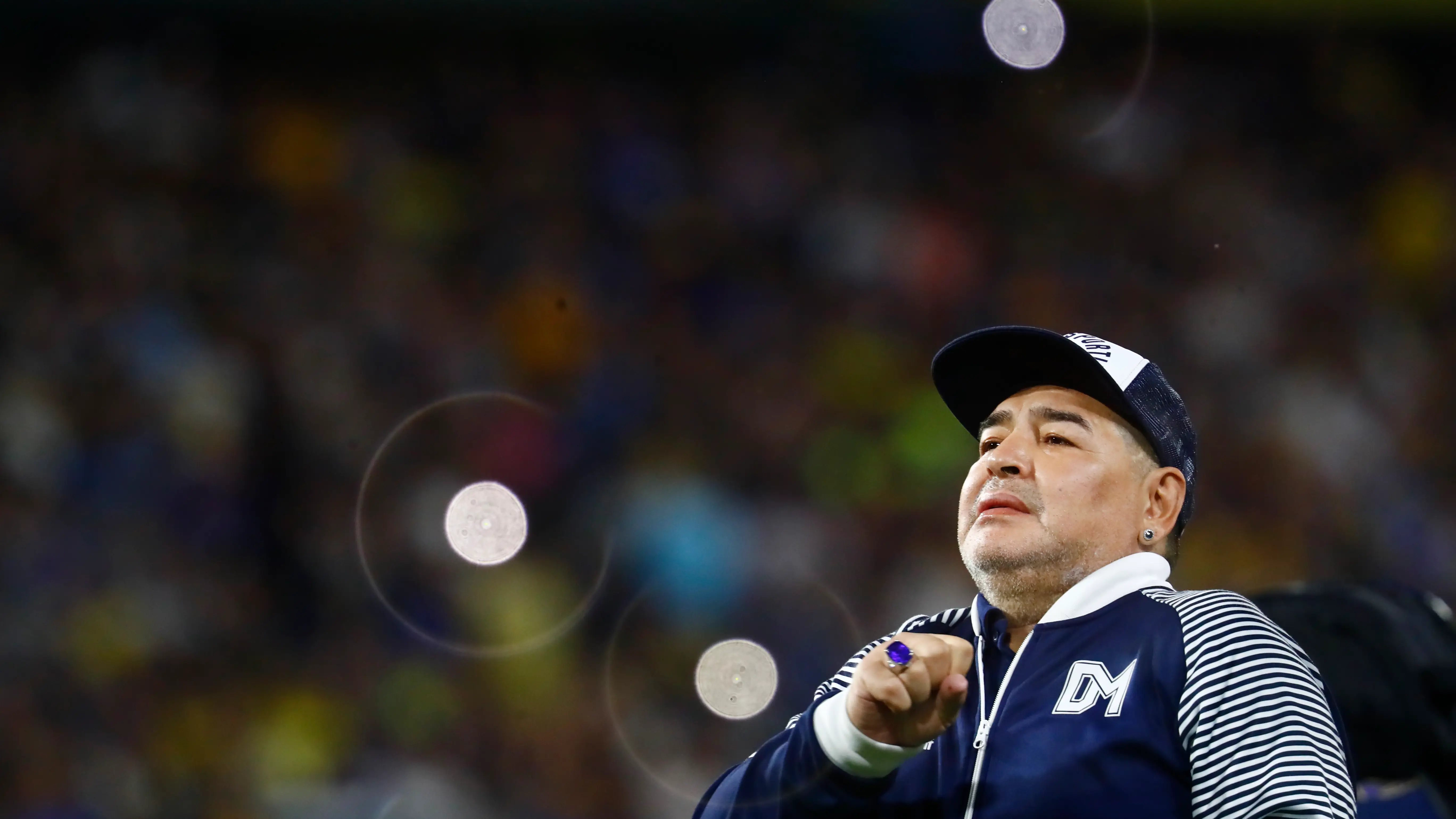 El comité de médicos formado por la Justicia argentina asegura que el cuidado de Maradona fue "inadecuado, deficiente y temerario" El comité de médicos formado por la Justicia argentina asegura que el cuidado de Maradona fue "inadecuado, deficiente y temerario"