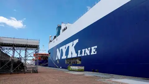 El barco en cuarentena en el puerto de Vigo El barco en cuarentena en el puerto de Vigo