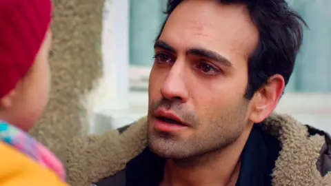 De la felicidad al infierno: Demir se derrumba, ¡Öykü no le reconoce! 'Mi hija'