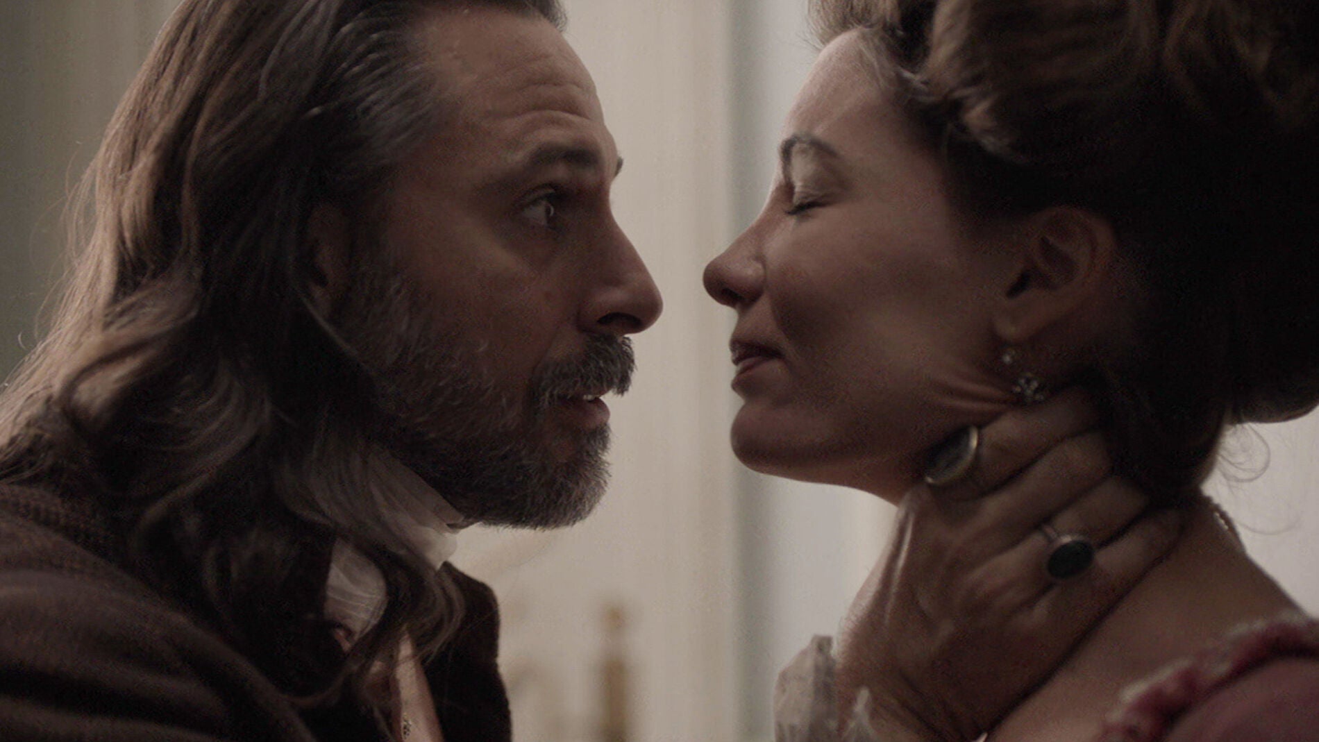 Enrique Arcona pierde los papeles ante Sol Montijos: "Me est&aacute; enga&ntilde;ando"