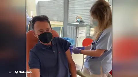 Matías Prats, dos días después de vacunarse contra el coronavirus: "Ni un dolor de cabeza" Matías Prats, dos días después de vacunarse contra el coronavirus: "Ni un dolor de cabeza"