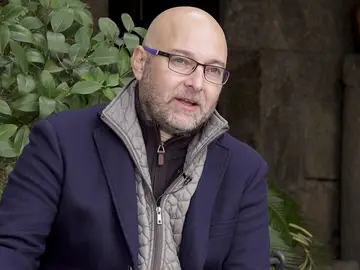 Fernando J. Múñez, autor de 'La cocinera de Castamar', sobre la serie: "Es una obra que nace de mi obra" Fernando J. Múñez, autor de 'La cocinera de Castamar', sobre la serie: "Es una obra que nace de mi obra"