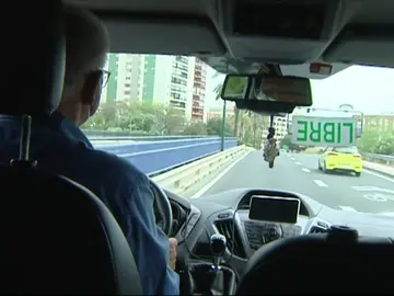 Antonio, el taxista malagueño encargado de transportar riñones, hígados y demás órganos para trasplantar Antonio, el taxista malagueño encargado de transportar riñones, hígados y demás órganos para trasplantar