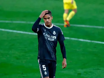 Varane, baja ante el Chelsea por lesión Varane, baja ante el Chelsea por lesión