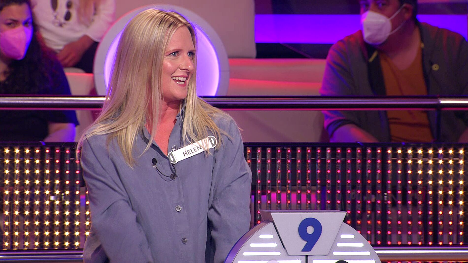 Las bromas de Arturo Valls con una concursante brit&aacute;nica que aprendi&oacute; espa&ntilde;ol viendo &lsquo;&iexcl;Ahora caigo!&rsquo;