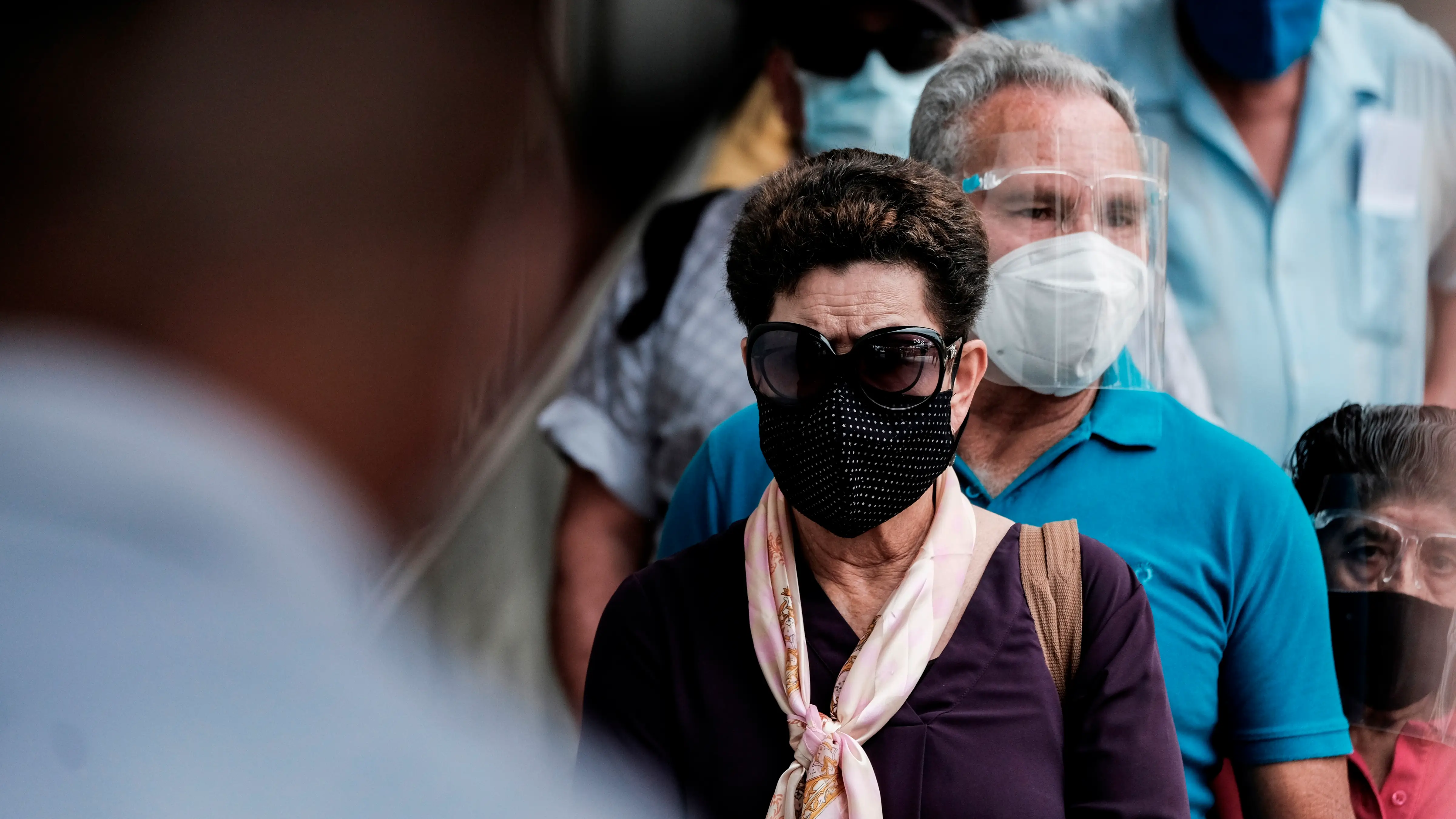 Las aglomeraciones vecinales son una v&iacute;a de contagio de Covid-19, seg&uacute;n un estudio de la Universidad de M&aacute;laga
