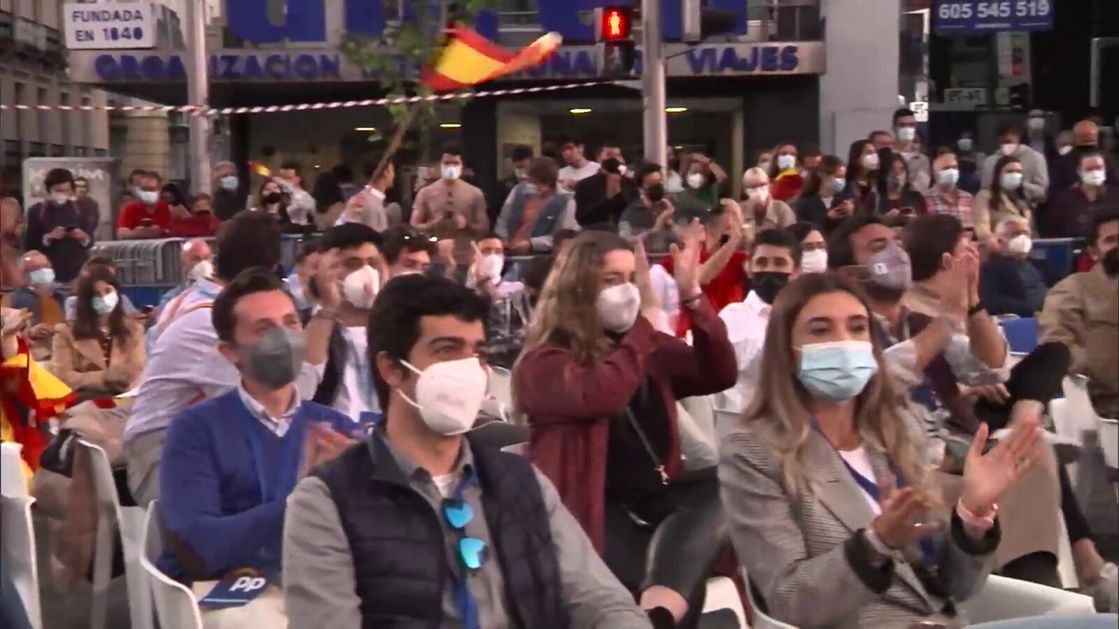 Ambiente festivo en la sede del PP por la posible victoria de Isabel Díaz Ayuso, la última celebración en Génova 