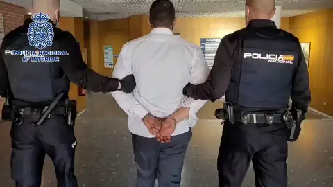 Atraco con disparos y rehenes en una joyería del Barrio de Salamanca, en Madrid Atraco con disparos y rehenes en una joyería del Barrio de Salamanca, en Madrid