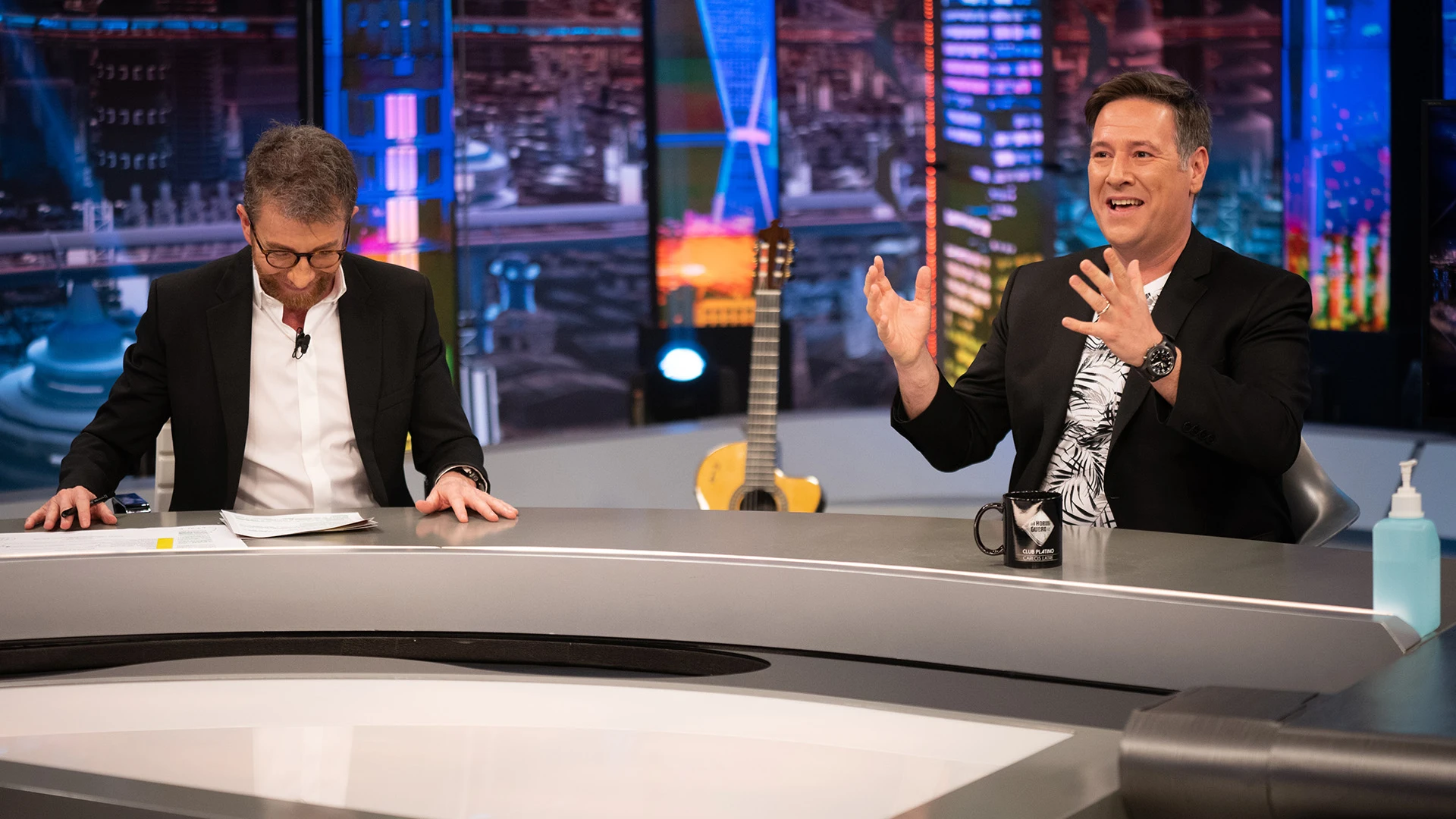 Carlos Latre sorprende cantando como Rosalía: "Si me das a elegir..."