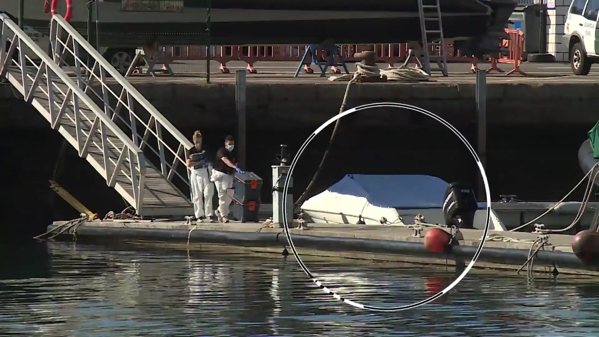 Los restos de sangre hallados en el barco son de Tomás Gimeno, el padre desaparecido junto a sus dos hijas Los restos de sangre hallados en el barco son de Tomás Gimeno, el padre desaparecido junto a sus dos hijas