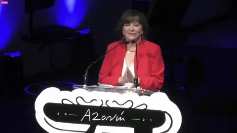 Nativel Preciado gana con el Premio Azorín 2021 con su novela 'El santuario de los elefantes' Nativel Preciado gana con el Premio Azorín 2021 con su novela 'El santuario de los elefantes'