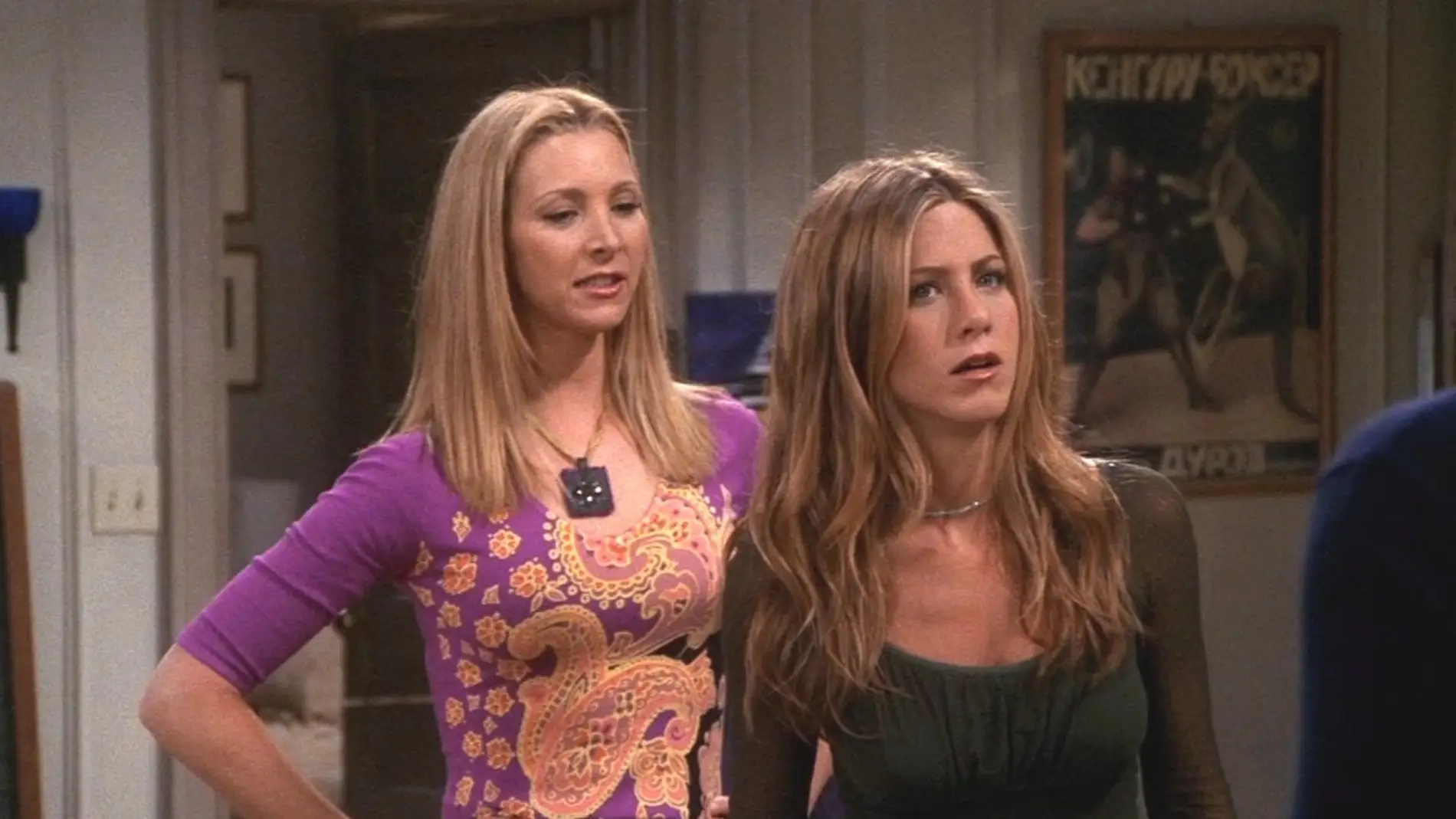 Lisa Kudrow y Jennifer Aniston como Phoebe y Rachel en 'Friends'