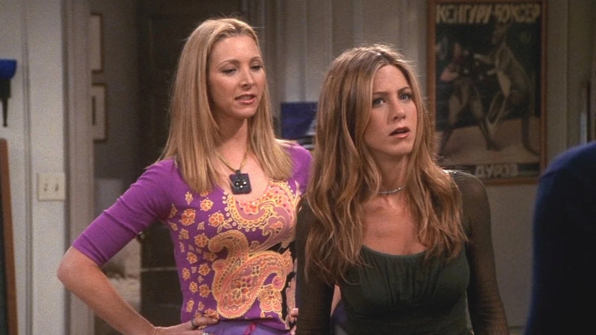 Lisa Kudrow y Jennifer Aniston como Phoebe y Rachel en 'Friends' Lisa Kudrow y Jennifer Aniston como Phoebe y Rachel en 'Friends'