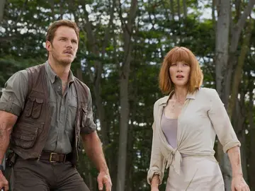 Chris Pratt y Bryce Dallas Howard en 'Jurassic World' Chris Pratt y Bryce Dallas Howard en 'Jurassic World'