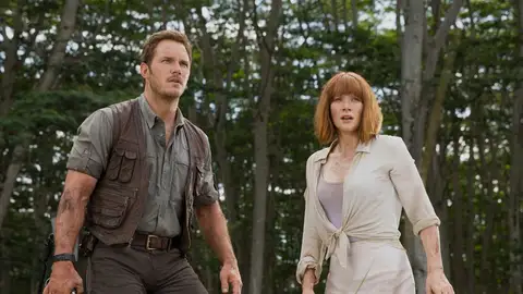 Chris Pratt y Bryce Dallas Howard en 'Jurassic World' Chris Pratt y Bryce Dallas Howard en 'Jurassic World'